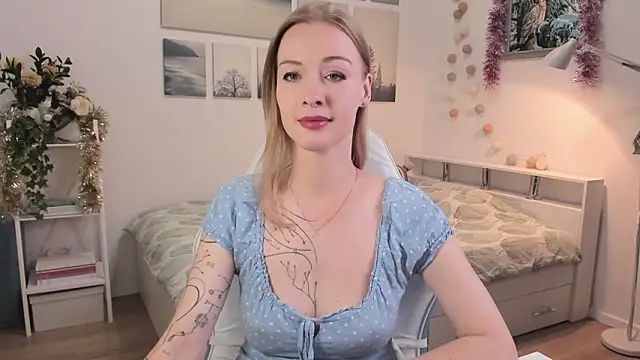 Snapshot of MissRightX chatting on November 2025 10:15:01 AM MissRightX online show from November 2025 10:15:01 AM