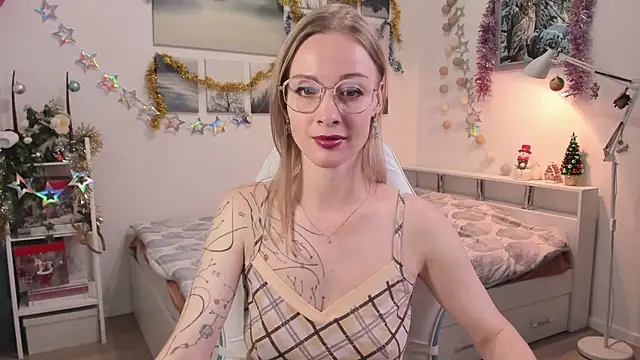 Snapshot of MissRightX chatting on December 2025 10:02:01 AM MissRightX online show from December 2025 10:02:01 AM