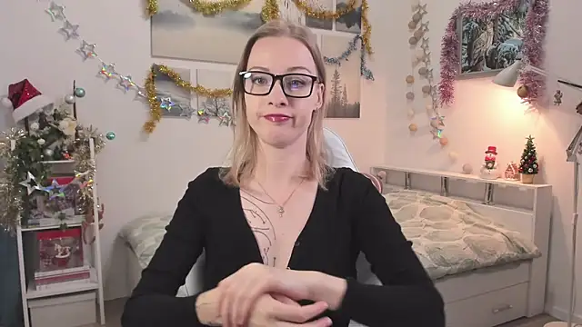 Snapshot of MissRightX chatting on December 2025 10:41:02 AM MissRightX online show from December 2025 10:41:02 AM