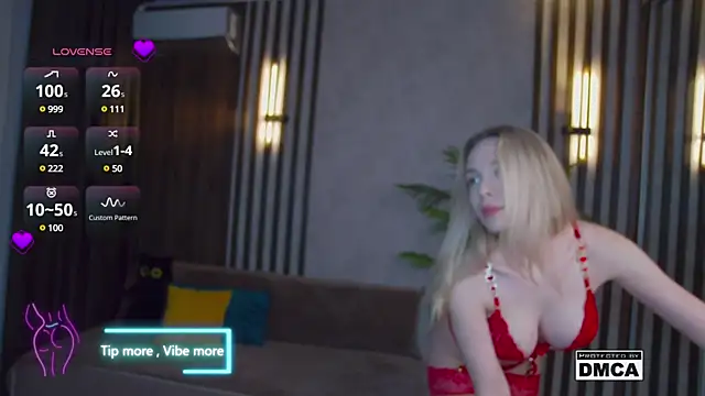 Snapshot of Holl1Would chatting on February 2025 10:22:01 PM Holl1Would online show from February 2025 10:22:01 PM