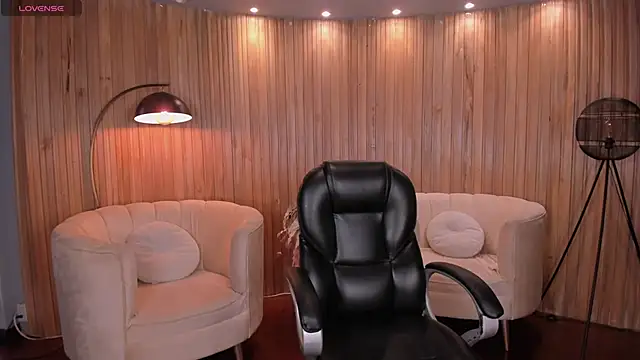 Snapshot of LexieWayne chatting on December 2024 07:59:02 PM LexieWayne online show from December 2024 07:59:02 PM