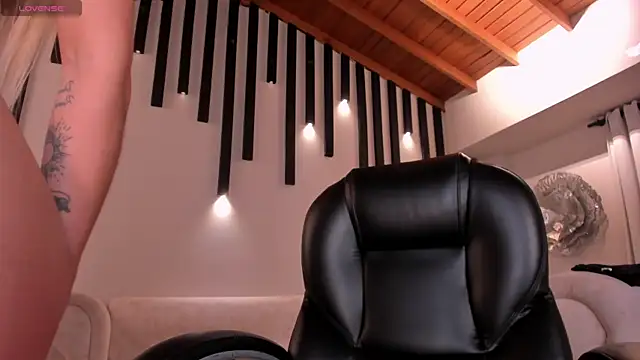 Snapshot of LexieWayne chatting on January 2025 02:08:01 AM LexieWayne online show from January 2025 02:08:01 AM