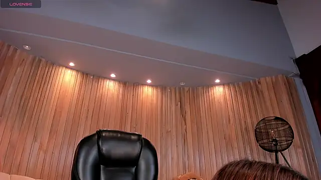 Snapshot of LexieWayne chatting on February 2025 03:28:02 PM LexieWayne online show from February 2025 03:28:02 PM