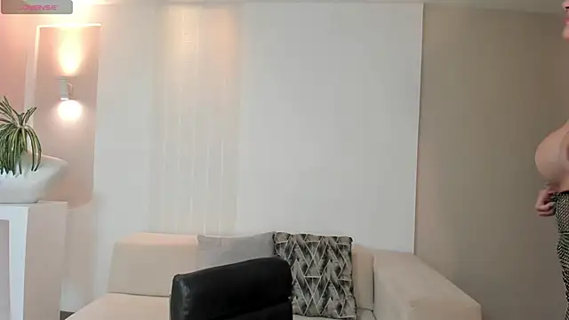 Snapshot of LexieWayne chatting on February 2025 12:22:02 PM LexieWayne online show from February 2025 12:22:02 PM