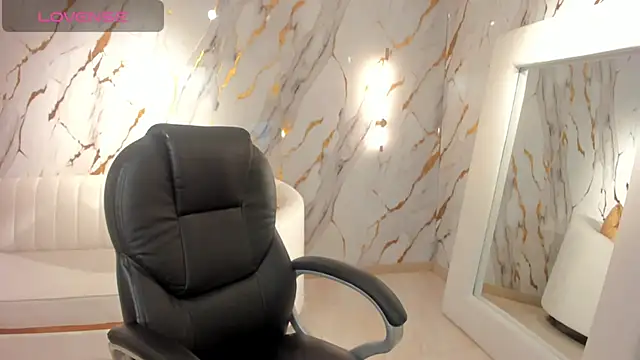 Snapshot of LexieWayne chatting on March 2025 01:07:01 PM LexieWayne online show from March 2025 01:07:01 PM