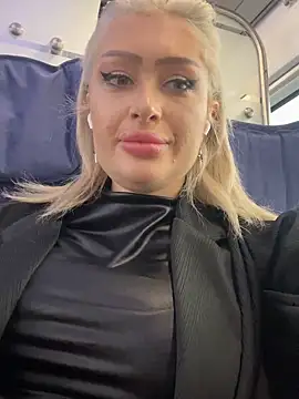 Snapshot of JennaLinn chatting on January 2025 11:35:01 AM JennaLinn online show from January 2025 11:35:01 AM