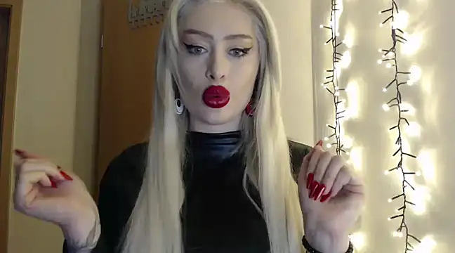 Snapshot of JennaLinn chatting on January 2025 05:51:02 PM JennaLinn online show from January 2025 05:51:02 PM