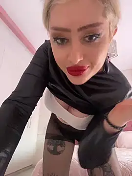 Snapshot of JennaLinn chatting on February 2025 02:21:02 PM JennaLinn online show from February 2025 02:21:02 PM