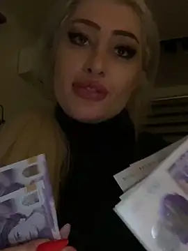 Snapshot of JennaLinn chatting on February 2025 08:47:01 PM JennaLinn online show from February 2025 08:47:01 PM