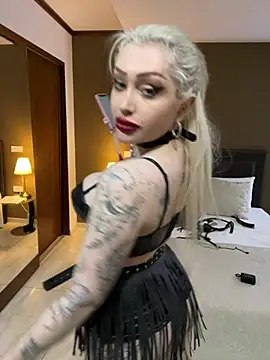 Snapshot of JennaLinn chatting on March 2025 04:11:01 PM JennaLinn online show from March 2025 04:11:01 PM