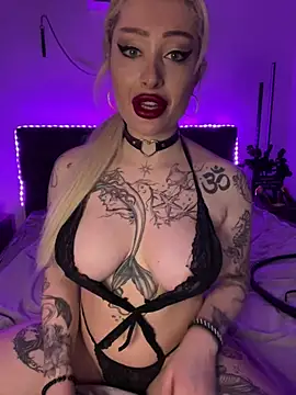 Snapshot of JennaLinn chatting on March 2025 04:13:01 PM JennaLinn online show from March 2025 04:13:01 PM