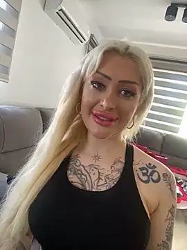 Snapshot of JennaLinn chatting on September 2025 12:05:01 PM JennaLinn online show from September 2025 12:05:01 PM