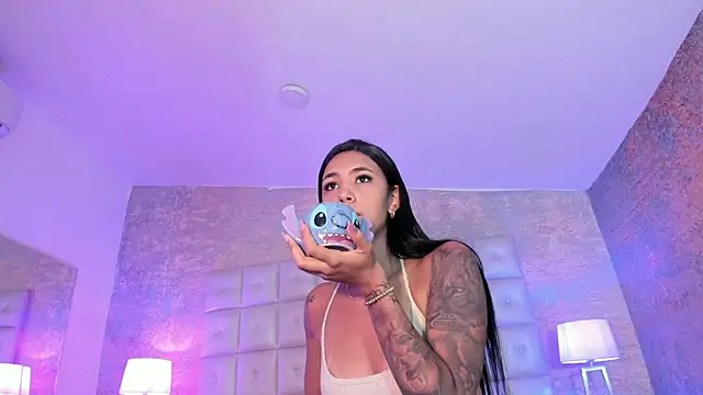 AntonellaRossi online show from November 2025 07:46:02 PM