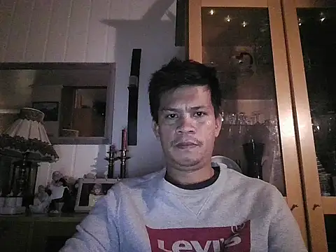 Snapshot of SweetasianHugoxxx chatting on November 2025 01:59:02 AM SweetasianHugoxxx online show from November 2025 01:59:02 AM