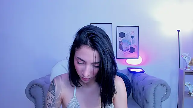 barbie scoth  online show from December 2025 04:01:02 PM