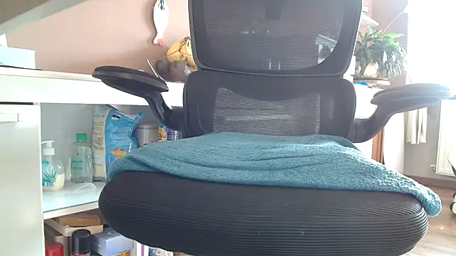 suedel65 online show from November 2025 12:26:01 PM