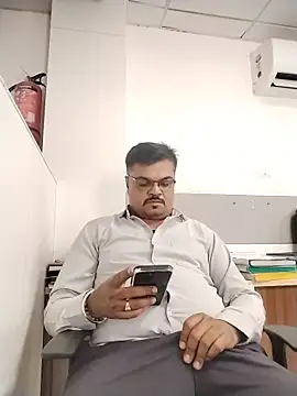 Desi Londa 143 online show from June 2026 07:03:01 AM