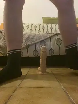 yann2392 online show from December 2024 05:57:01 PM