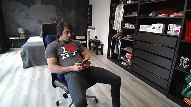 samricci21 online show from March 2026 01:05:02 PM