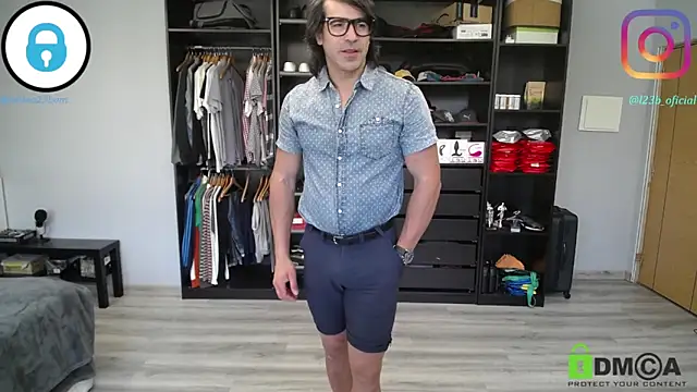 samricci21 online show from April 2026 10:42:02 AM