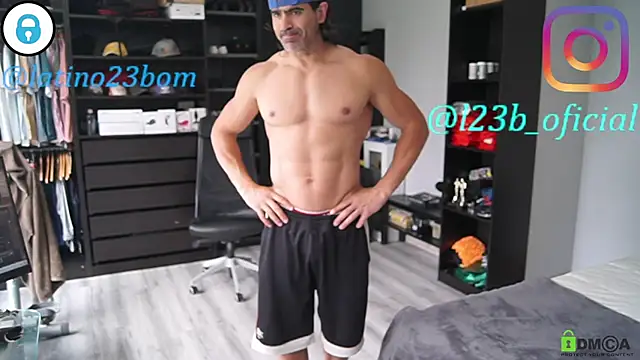 Snapshot of samricci21 chatting on May 2026 11:04:01 AM samricci21 online show from May 2026 11:04:01 AM