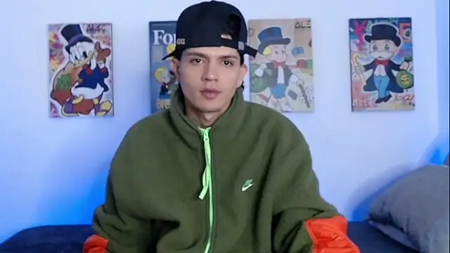 andersonZ998 online show from February 2025 06:12:02 AM