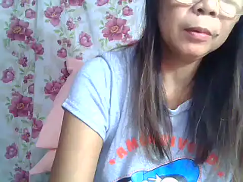 Snapshot of urwife_tobe chatting on January 2025 09:04:02 AM urwife tobe online show from January 2025 09:04:02 AM