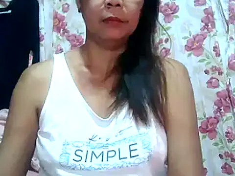 Snapshot of urwife_tobe chatting on January 2025 10:07:02 PM urwife tobe online show from January 2025 10:07:02 PM