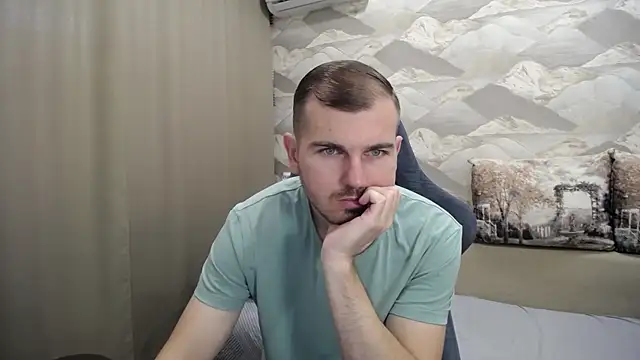 Snapshot of SerzhKorol1 chatting on October 2025 07:39:02 AM SerzhKorol1 online show from October 2025 07:39:02 AM