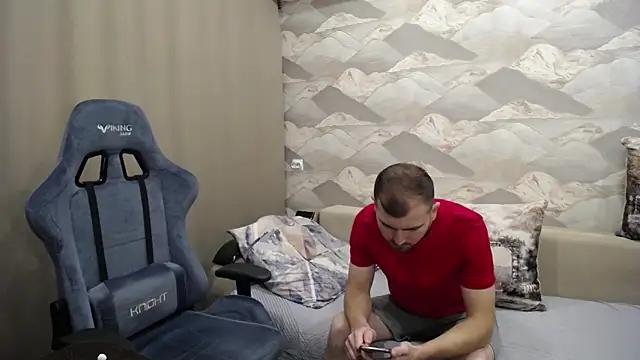 Snapshot of SerzhKorol1 chatting on October 2025 07:18:02 AM SerzhKorol1 online show from October 2025 07:18:02 AM