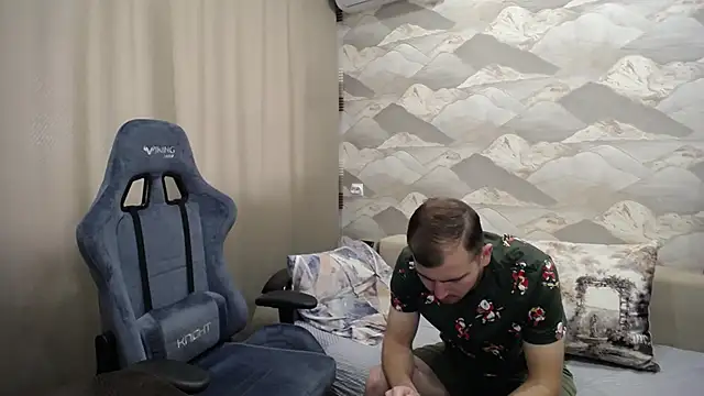 Snapshot of SerzhKorol1 chatting on October 2025 06:46:01 AM SerzhKorol1 online show from October 2025 06:46:01 AM