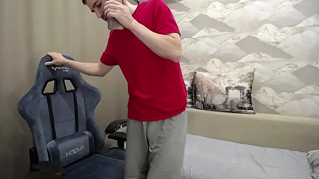 Snapshot of SerzhKorol1 chatting on November 2025 04:56:01 AM SerzhKorol1 online show from November 2025 04:56:01 AM