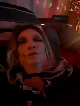 Snapshot of Vonniecd chatting on February 2025 06:45:01 AM Vonniecd online show from February 2025 06:45:01 AM