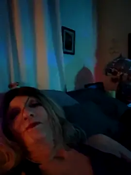 Snapshot of Vonniecd chatting on March 2025 02:57:02 AM Vonniecd online show from March 2025 02:57:02 AM