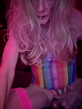 Snapshot of Vonniecd chatting on October 2025 03:29:02 AM Vonniecd online show from October 2025 03:29:02 AM