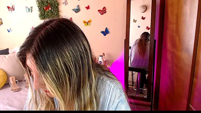 Jolie-Mature online show from April 2026 10:10:01 PM