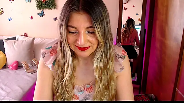 Jolie-Mature online show from April 2026 07:43:01 PM