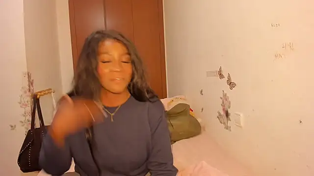 viioolleettaa online show from April 2026 07:03:02 PM