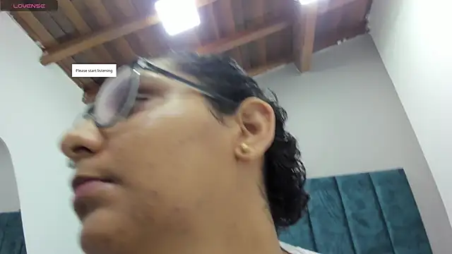 DanielleEvans  online show from December 2025 11:19:01 AM