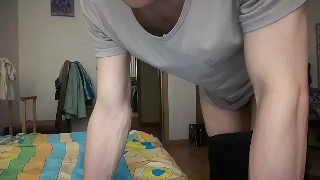 Snapshot of Lamonteik chatting on November 2025 09:32:01 PM Lamonteik online show from November 2025 09:32:01 PM