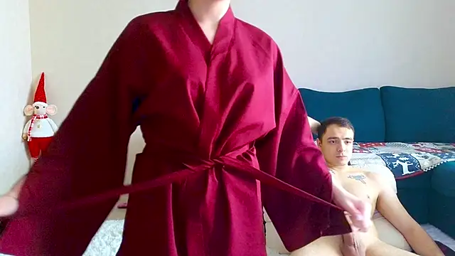 Snapshot of Love_plat1na chatting on January 2025 11:12:02 AM Love plat1na online show from January 2025 11:12:02 AM