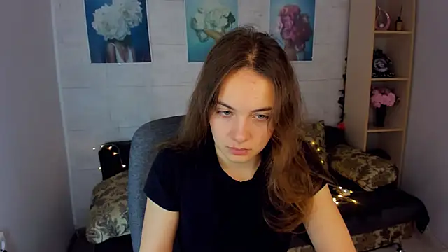 Snapshot of KristinaLoison chatting on January 2025 11:22:01 AM KristinaLoison online show from January 2025 11:22:01 AM