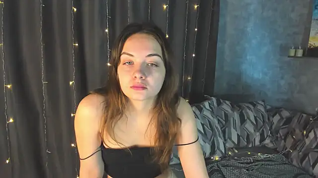 Snapshot of KristinaLoison chatting on February 2025 06:40:01 AM KristinaLoison online show from February 2025 06:40:01 AM