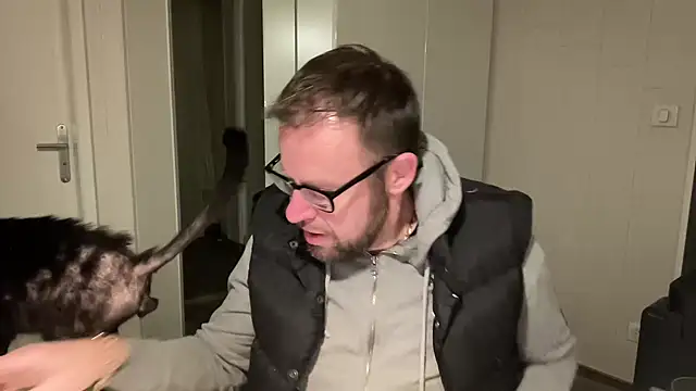 Snapshot of FABIOGLASSES chatting on January 2025 12:19:02 AM FABIOGLASSES online show from January 2025 12:19:02 AM