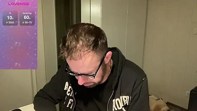 Snapshot of FABIOGLASSES chatting on February 2025 09:40:01 PM FABIOGLASSES online show from February 2025 09:40:01 PM