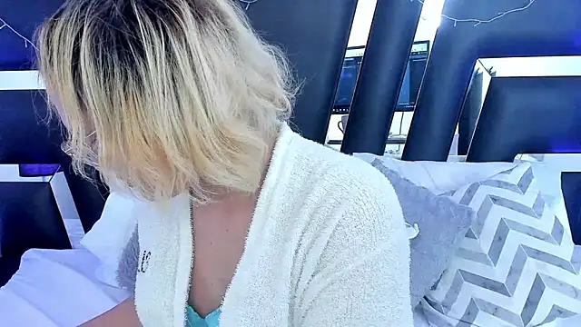 Snapshot of katya_kozlov chatting on February 2025 03:33:02 AM katya kozlov online show from February 2025 03:33:02 AM