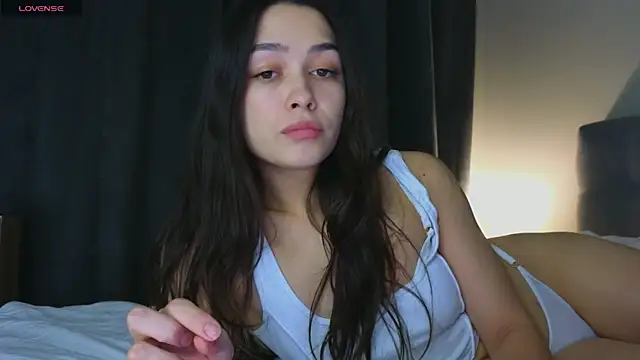 mo1ly online show from February 2025 01:10:02 PM