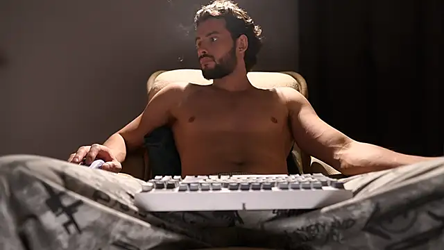 Keen   Luckystrike online show from February 2026 06:59:02 PM