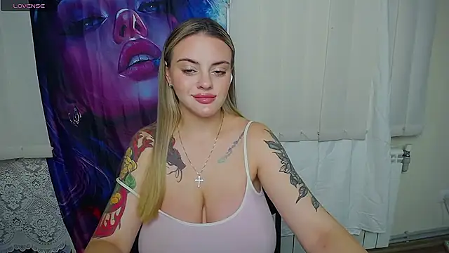 Lilia Moon online show from July 2026 06:38:01 AM