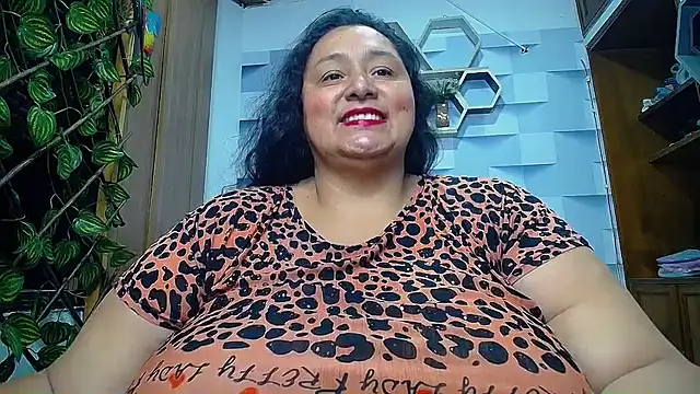 Snapshot of TistMature chatting on September 2025 01:33:01 PM TistMature online show from September 2025 01:33:01 PM